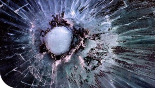 Luned� in piazza contro il racket